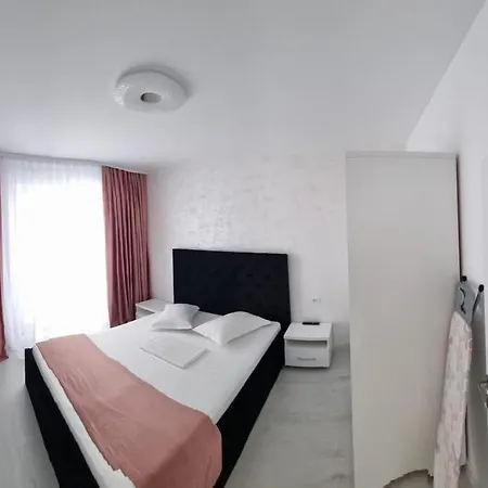 Emerald Mamaia Nord Апартаменты Нэводари